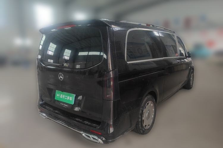 Used Mercedes-Benz Vito 2023 2.0T Elite Version 7 Seats Rear Right 45 Deg
