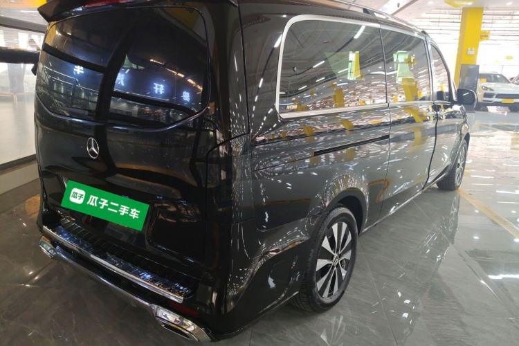 Used Mercedes-Benz Vito 2023 2.0T Elite Version 7 Seats Rear Right 45 Deg