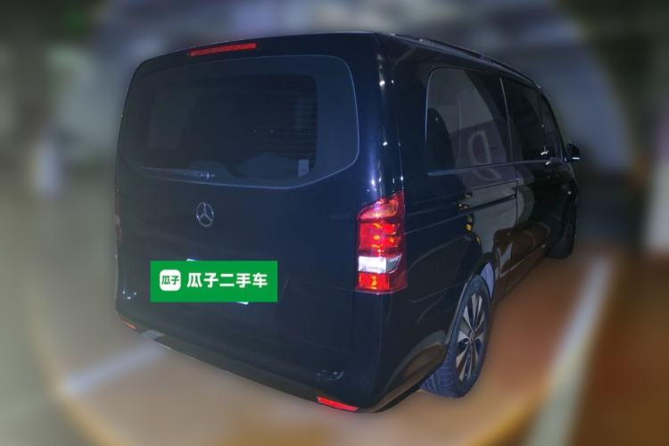 Used Mercedes-Benz Vito 2023 2.0T Elite Version 7 Seats Rear Right 45 Deg