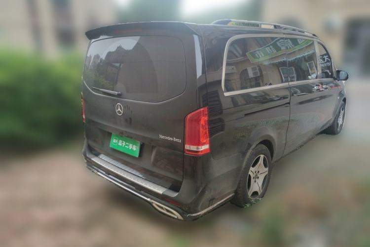 Used Mercedes-Benz Vito 2023 2.0T Elite Version 7 Seats Rear Right 45 Deg