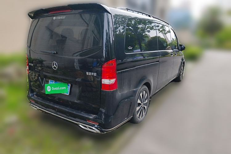 Used Mercedes-Benz Vito 2023 2.0T Elite Version 7 Seats Rear Right 45 Deg