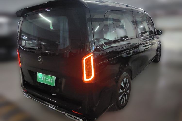 Used Mercedes-Benz Vito 2023 2.0T Elite Version 7 Seats Rear Right 45 Deg