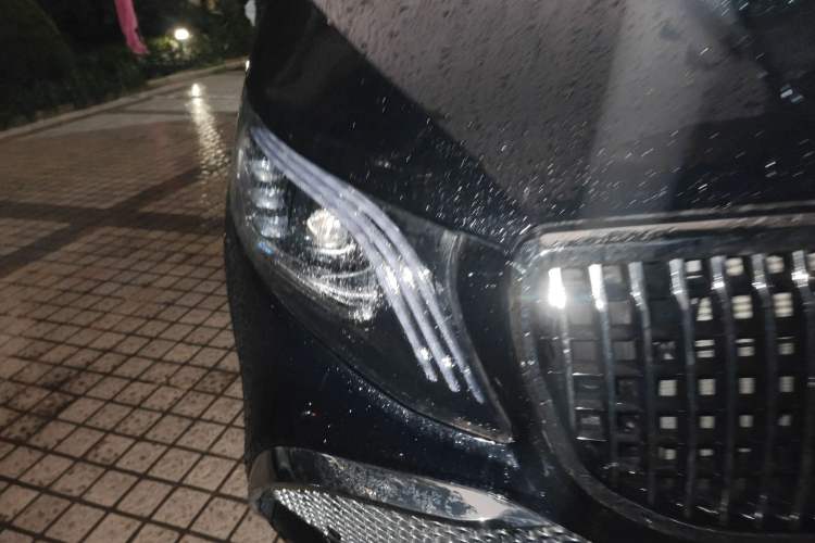 Used Mercedes-Benz Vito 2023 2.0T Business Version 7 Seats Right Front Headlight
