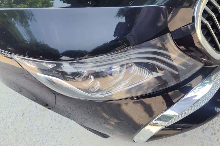 Used Mercedes-Benz Vito 2023 2.0T Business Version 7 Seats Right Front Headlight
