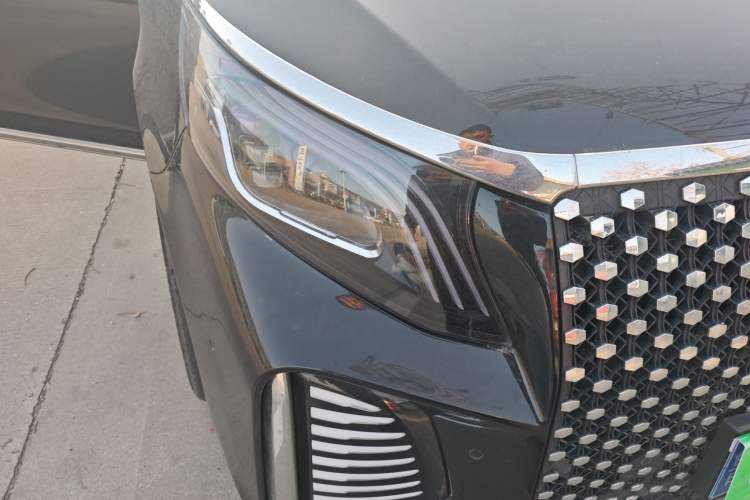 Used Mercedes-Benz Vito 2023 2.0T Elite Version 7 Seats Right Front Headlight