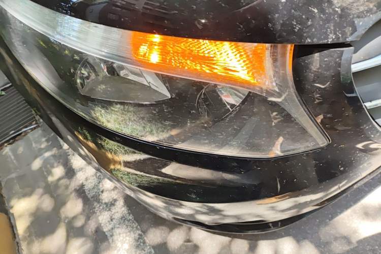Used Mercedes-Benz Vito 2023 2.0T Elite Version 7 Seats Right Front Headlight