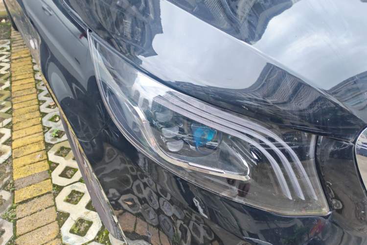 Used Mercedes-Benz Vito 2023 2.0T Business Version 7 Seats Right Front Headlight
