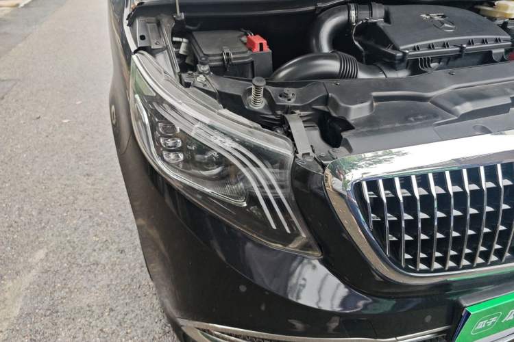 Used Mercedes-Benz Vito 2023 2.0T Elite Version 7 Seats Right Front Headlight
