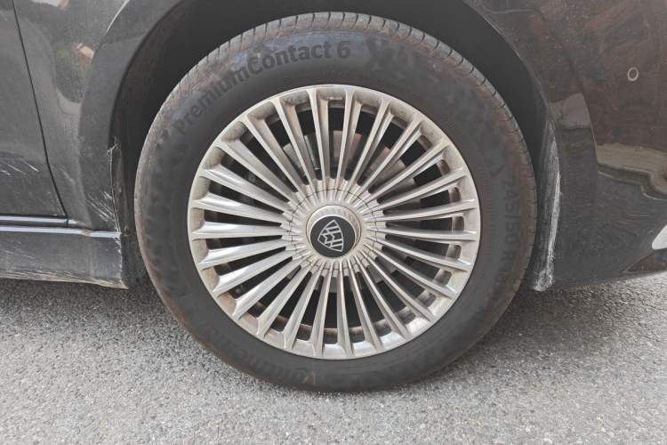Used Mercedes-Benz Vito 2023 2.0T Business Version 7 Seats Right Front Wheel Hub