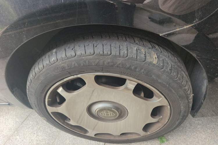 Used Mercedes-Benz Vito 2023 2.0T Business Version 7 Seats Right Front Wheel Hub