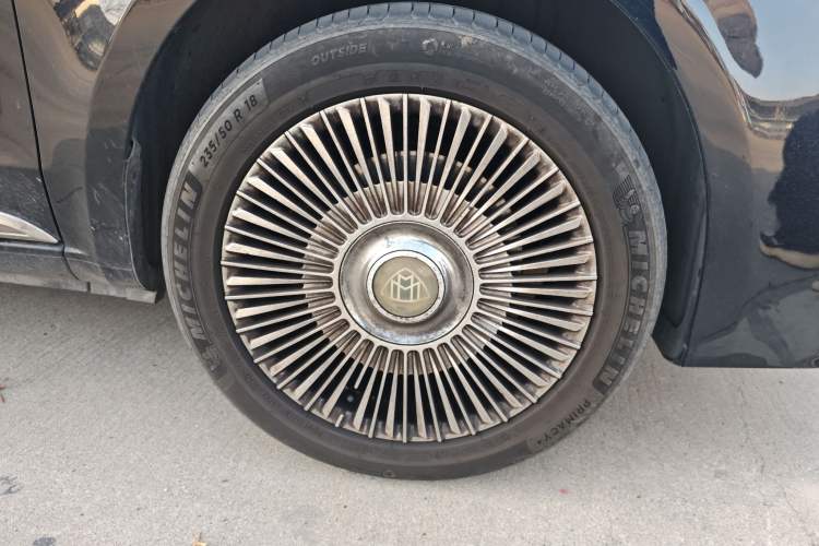 Used Mercedes-Benz Vito 2023 2.0T Elite Version 7 Seats Right Front Wheel Hub