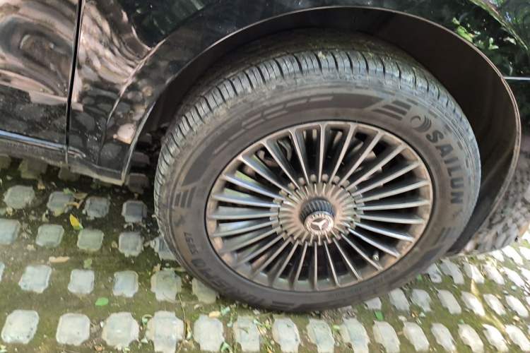 Used Mercedes-Benz Vito 2023 2.0T Business Version 7 Seats Right Front Wheel Hub