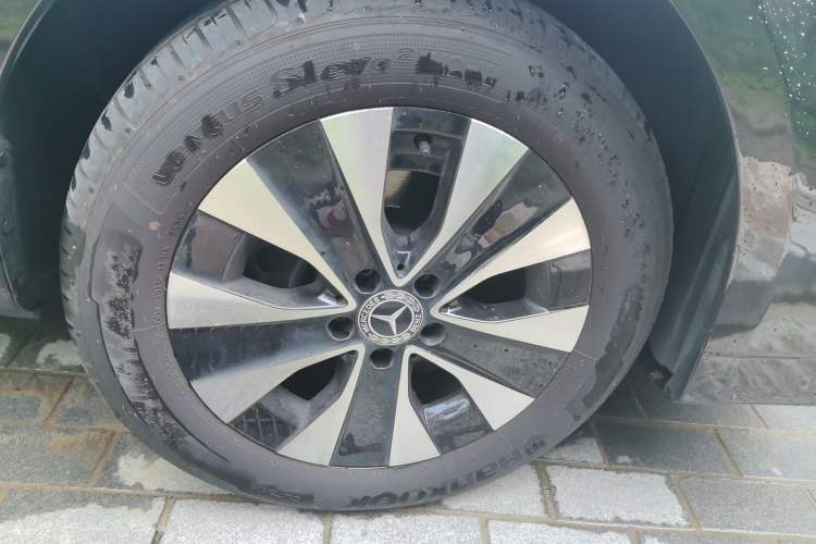 Used Mercedes-Benz Vito 2023 2.0T Business Version 7 Seats Right Front Wheel Hub