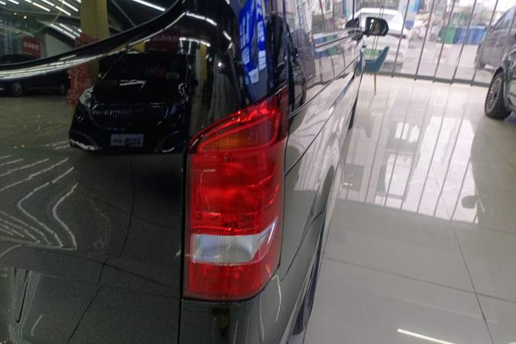 Used Mercedes-Benz Vito 2023 2.0T Business Version 7 Seats Right Rear Taillight