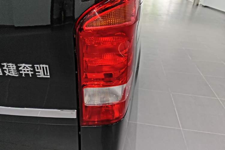 Used Mercedes-Benz Vito 2023 2.0T Elite Version 7 Seats Right Rear Taillight