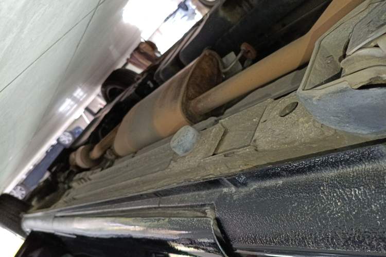 Used Mercedes-Benz Vito 2023 2.0T Elite Version 7 Seats Right Side Sill