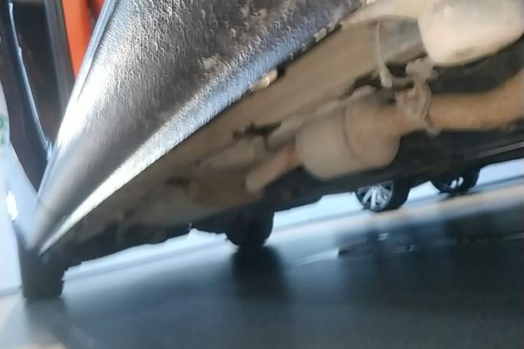 Used Mercedes-Benz Vito 2023 2.0T Elite Version 7 Seats Right Side Sill