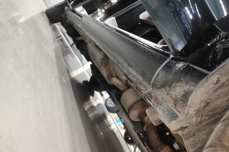 Used Mercedes-Benz Vito 2023 2.0T Business Version 7 Seats Right Side Sill
