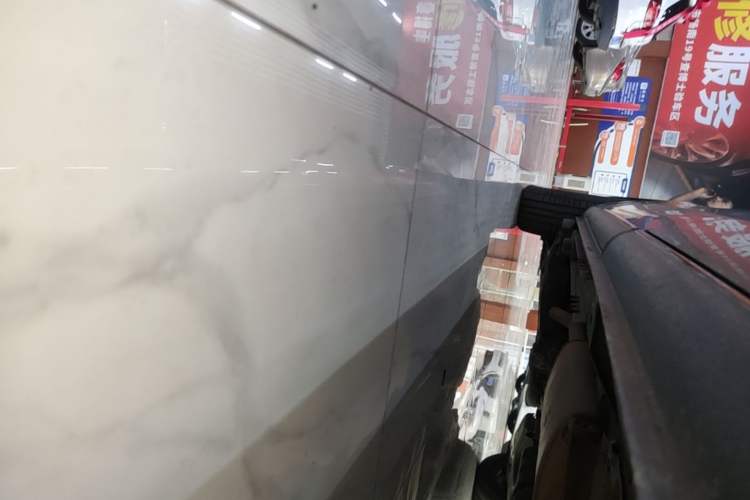 Used Mercedes-Benz Vito 2023 2.0T Business Version 7 Seats Right Side Sill