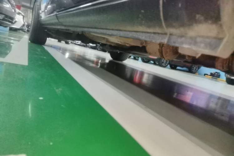 Used Mercedes-Benz Vito 2023 2.0T Elite Version 7 Seats Right Side Sill