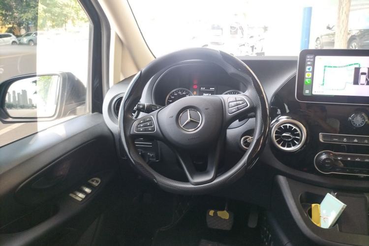 Used Mercedes-Benz Vito 2023 2.0T Elite Version 7 Seats Steering Wheel