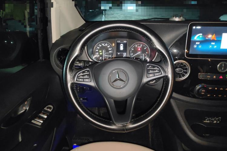 Used Mercedes-Benz Vito 2023 2.0T Elite Version 9 Seats Steering Wheel