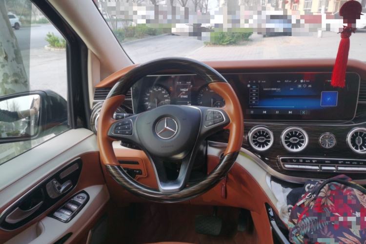 Used Mercedes-Benz Vito 2023 2.0T Business Version 7 Seats Steering Wheel