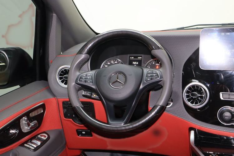 Used Mercedes-Benz Vito 2023 2.0T Elite Version 7 Seats Steering Wheel