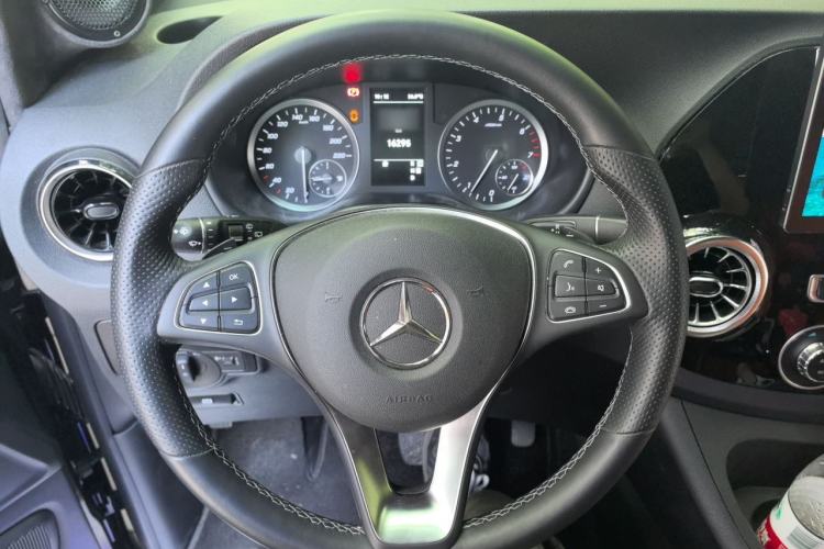 Used Mercedes-Benz Vito 2023 2.0T Business Version 7 Seats Steering Wheel