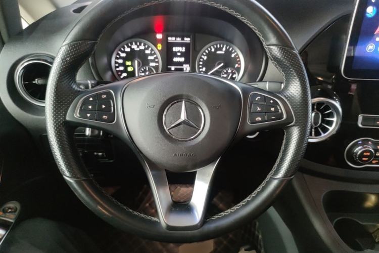 Used Mercedes-Benz Vito 2023 2.0T Business Version 7 Seats Steering Wheel
