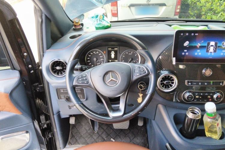 Used Mercedes-Benz Vito 2023 2.0T Business Version 7 Seats Steering Wheel