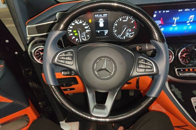 Used Mercedes-Benz Vito 2023 2.0T Business Version 7 Seats Steering Wheel