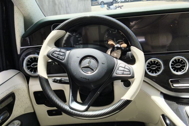 Used Mercedes-Benz Vito 2023 2.0T Business Version 7 Seats Steering Wheel