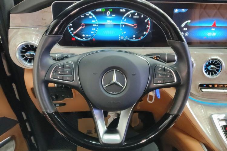Used Mercedes-Benz Vito 2023 2.0T Business Version 7 Seats Steering Wheel