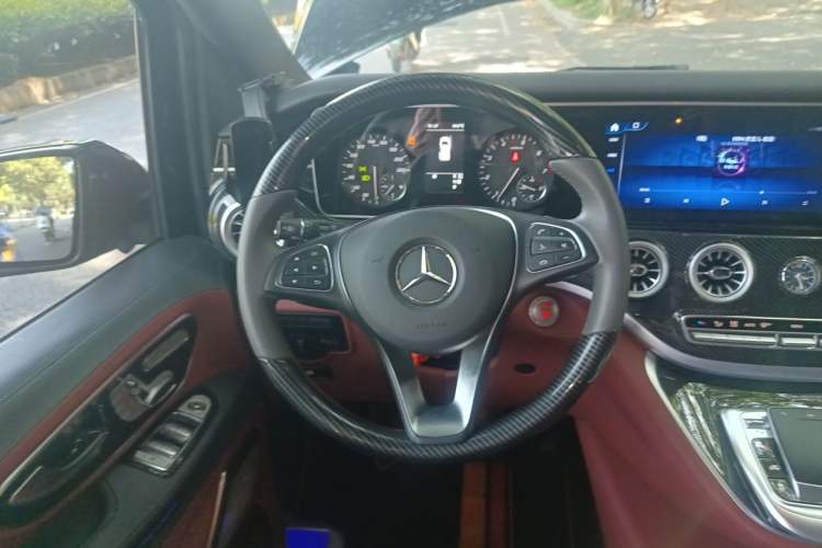 Used Mercedes-Benz Vito 2023 2.0T Business Version 7 Seats Steering Wheel