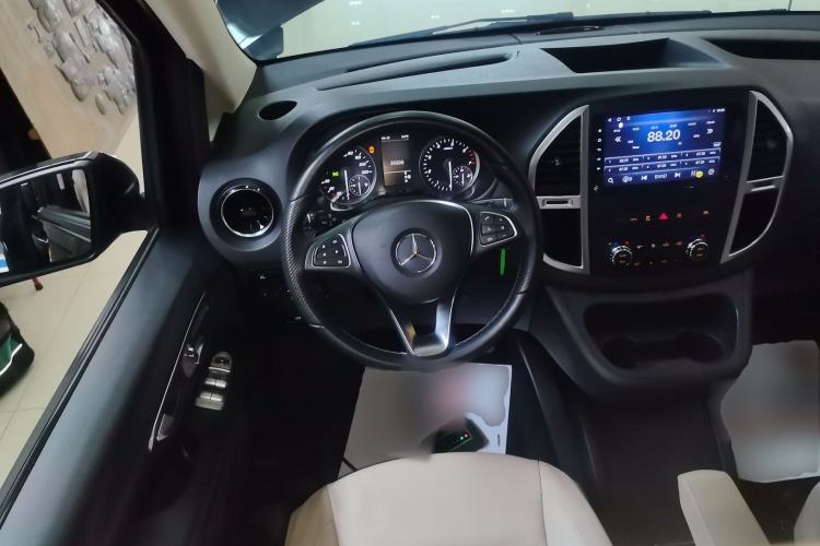 Used Mercedes-Benz Vito 2023 2.0T Business Version 7 Seats Steering Wheel
