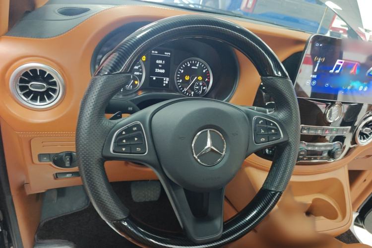 Used Mercedes-Benz Vito 2023 2.0T Business Version 7 Seats Steering Wheel