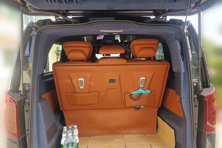 Used Mercedes-Benz Vito 2023 2.0T Business Version 7 Seats Trunk
