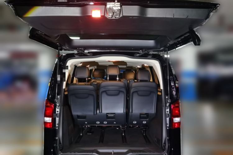 Used Mercedes-Benz Vito 2023 2.0T Business Version 7 Seats Trunk