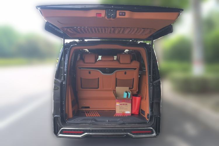 Used Mercedes-Benz Vito 2023 2.0T Business Version 7 Seats Trunk