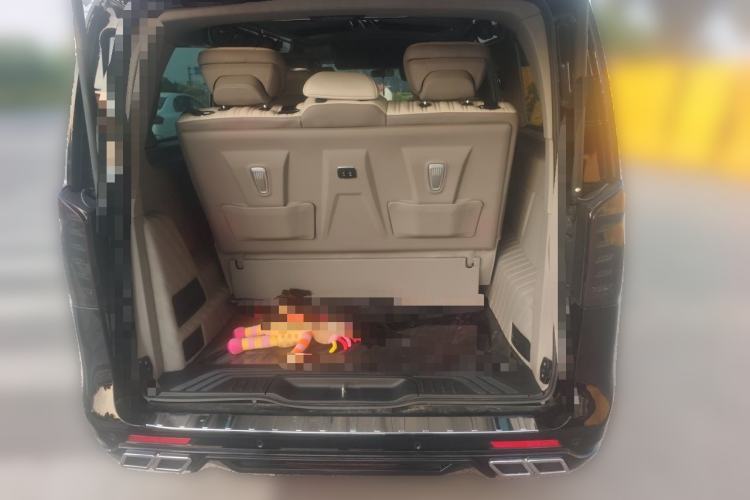 Used Mercedes-Benz Vito 2023 2.0T Business Version 7 Seats Trunk