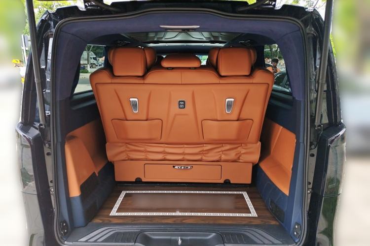 Used Mercedes-Benz Vito 2023 2.0T Business Version 7 Seats Trunk