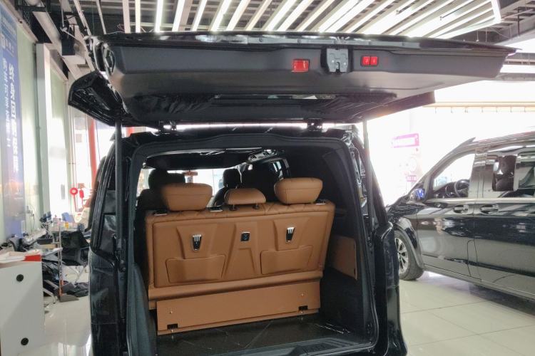 Used Mercedes-Benz Vito 2023 2.0T Business Version 7 Seats Trunk