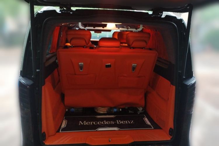 Used Mercedes-Benz Vito 2023 2.0T Elite Version 7 Seats Trunk