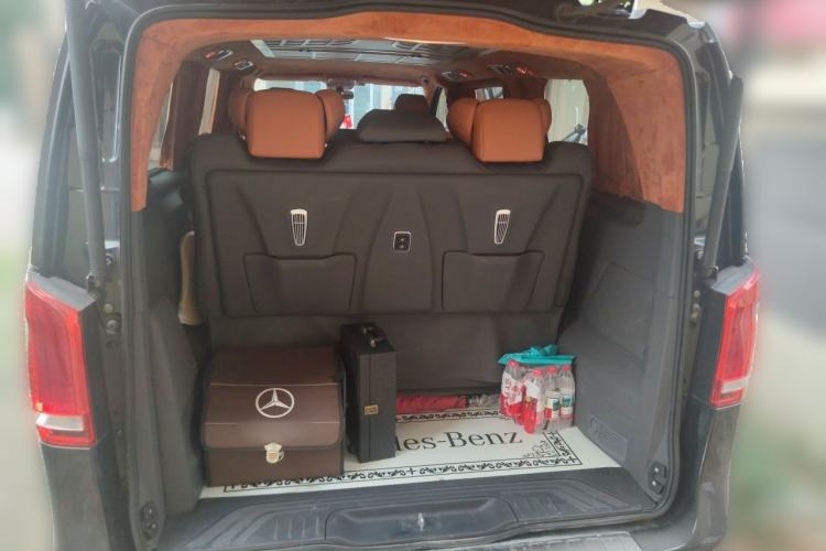 Used Mercedes-Benz Vito 2023 2.0T Elite Version 7 Seats Trunk