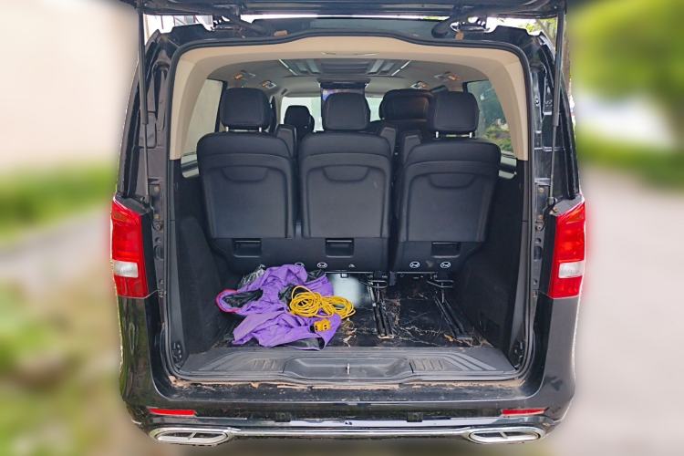 Used Mercedes-Benz Vito 2023 2.0T Elite Version 7 Seats Trunk
