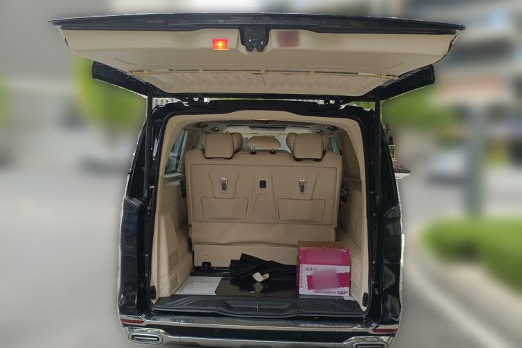 Used Mercedes-Benz Vito 2023 2.0T Business Version 7 Seats Trunk