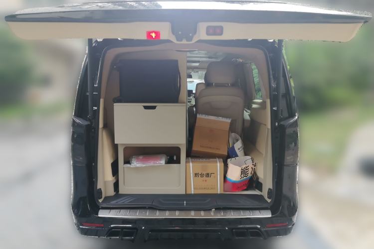Used Mercedes-Benz Vito 2023 2.0T Business Version 7 Seats Trunk