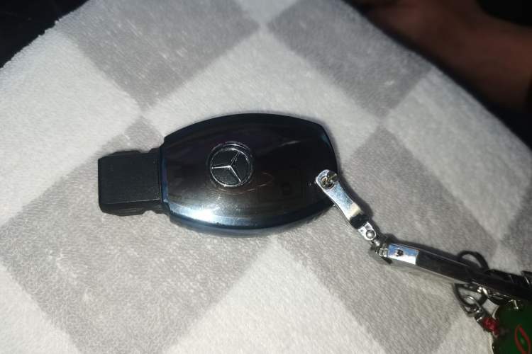 Used Mercedes-Benz Vito 2023 2.0T Business Version 7 Seats Vehicle Key