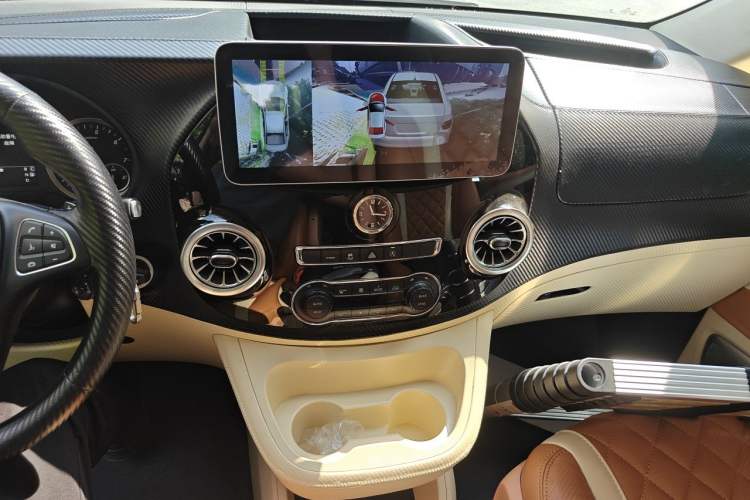 Used Mercedes-Benz Vito  Audio And AC Panel